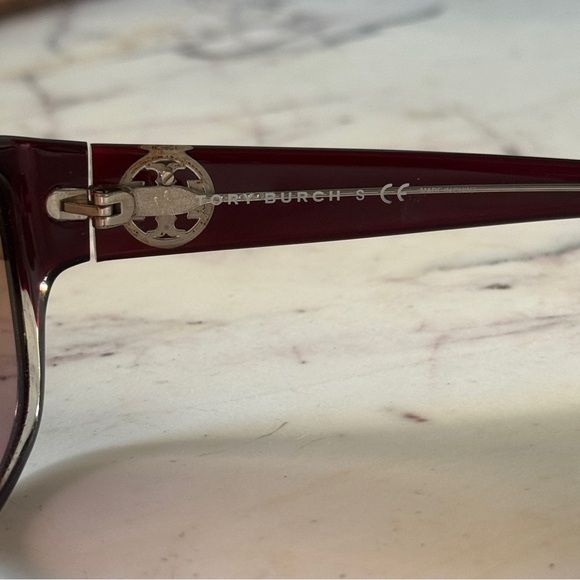 Tory Burch Tortoise Sunglasses - Picture 4 of 10
